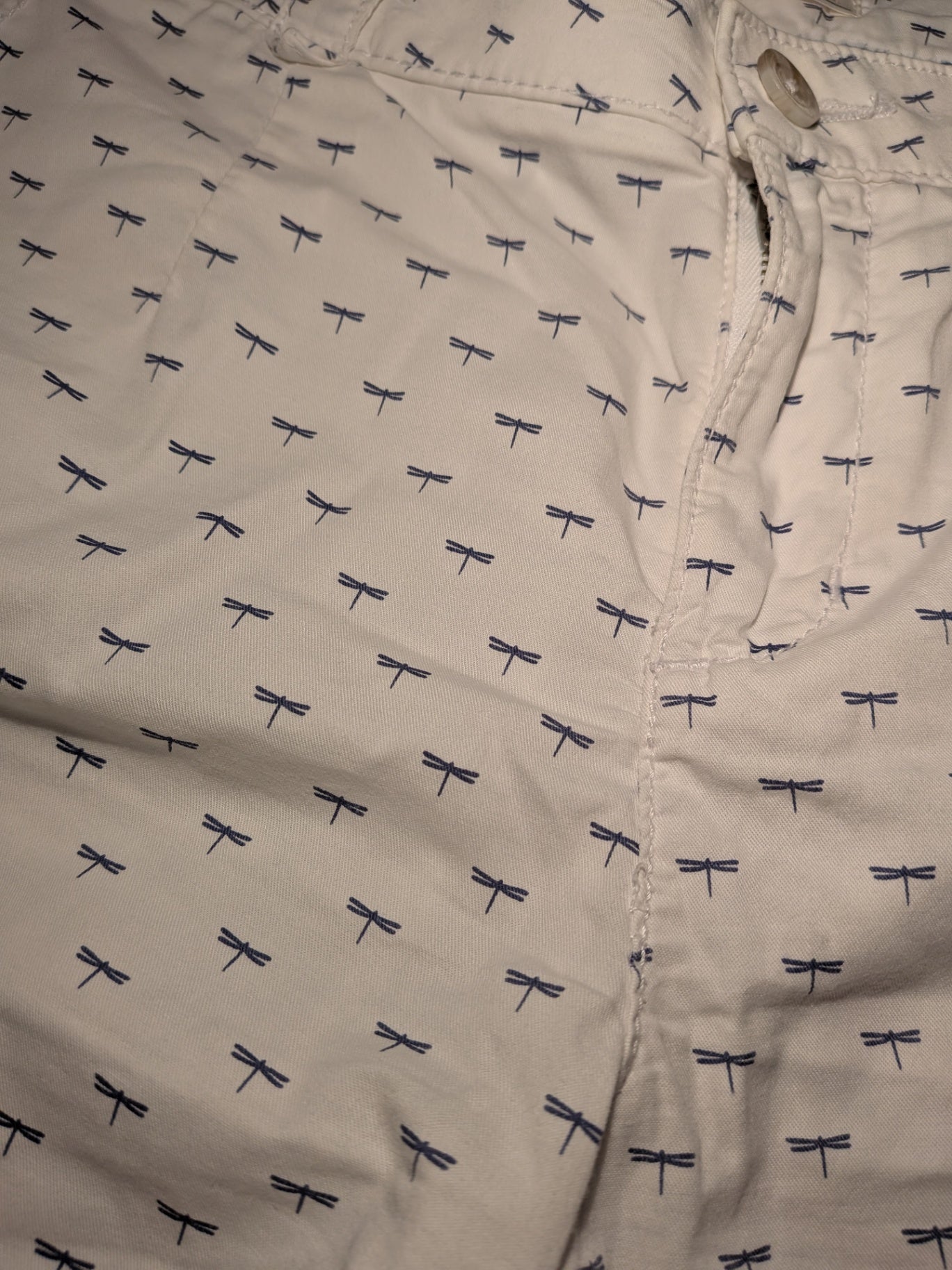 Esprit Shorts 38 White with navy blue pattern