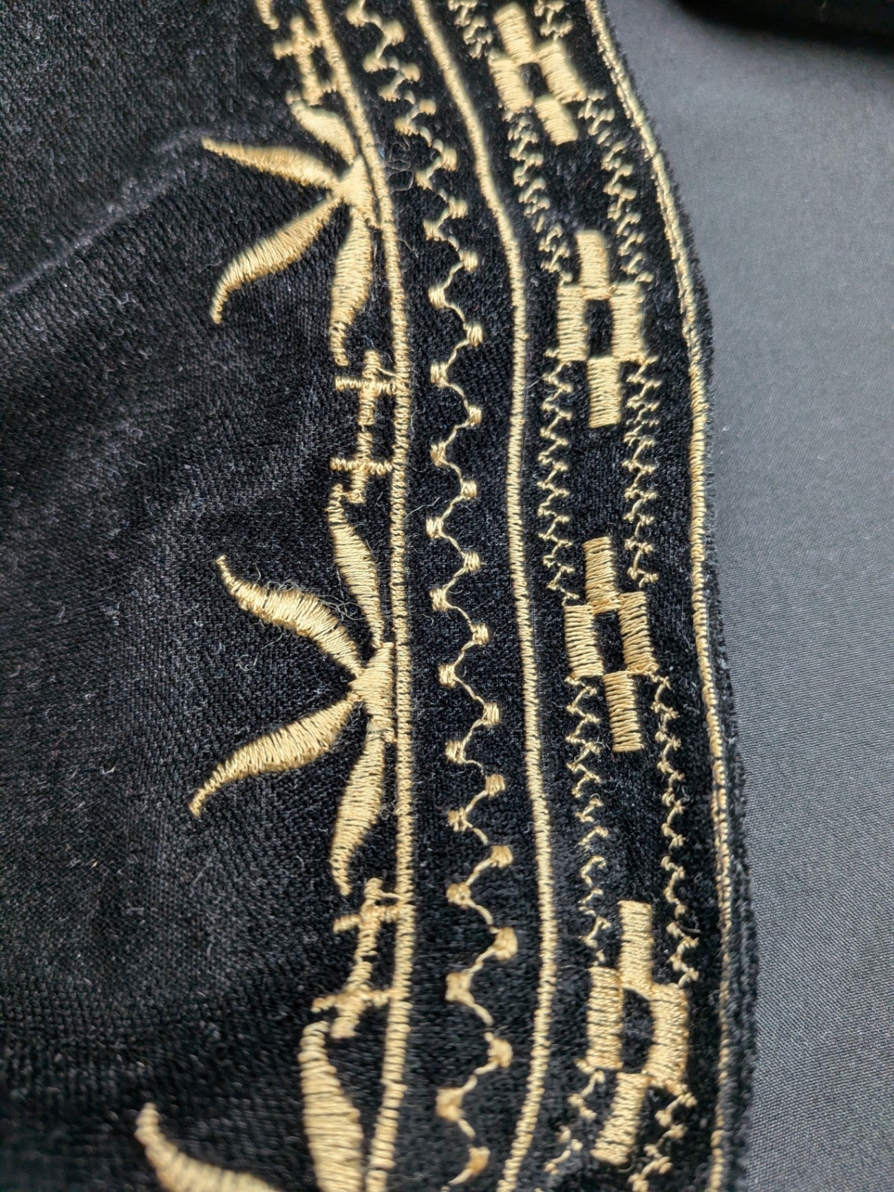 Cotton Club Vest M - Medium Black and Gold