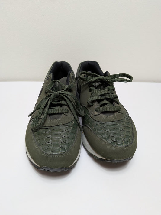 Nike Sneakers 43 Olive Green
