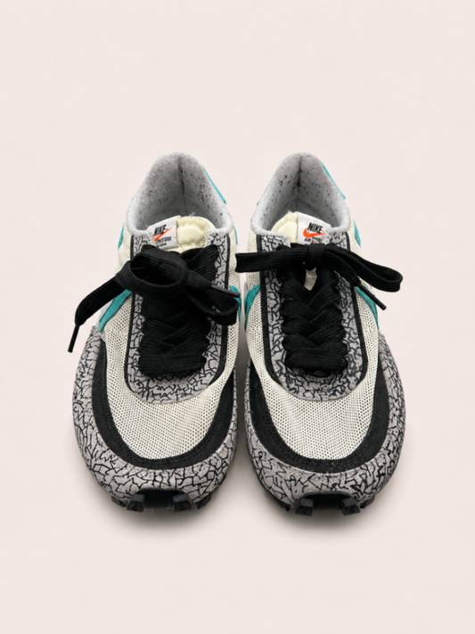 Nike Sneakers White, Black, Turquoise, Light Gray