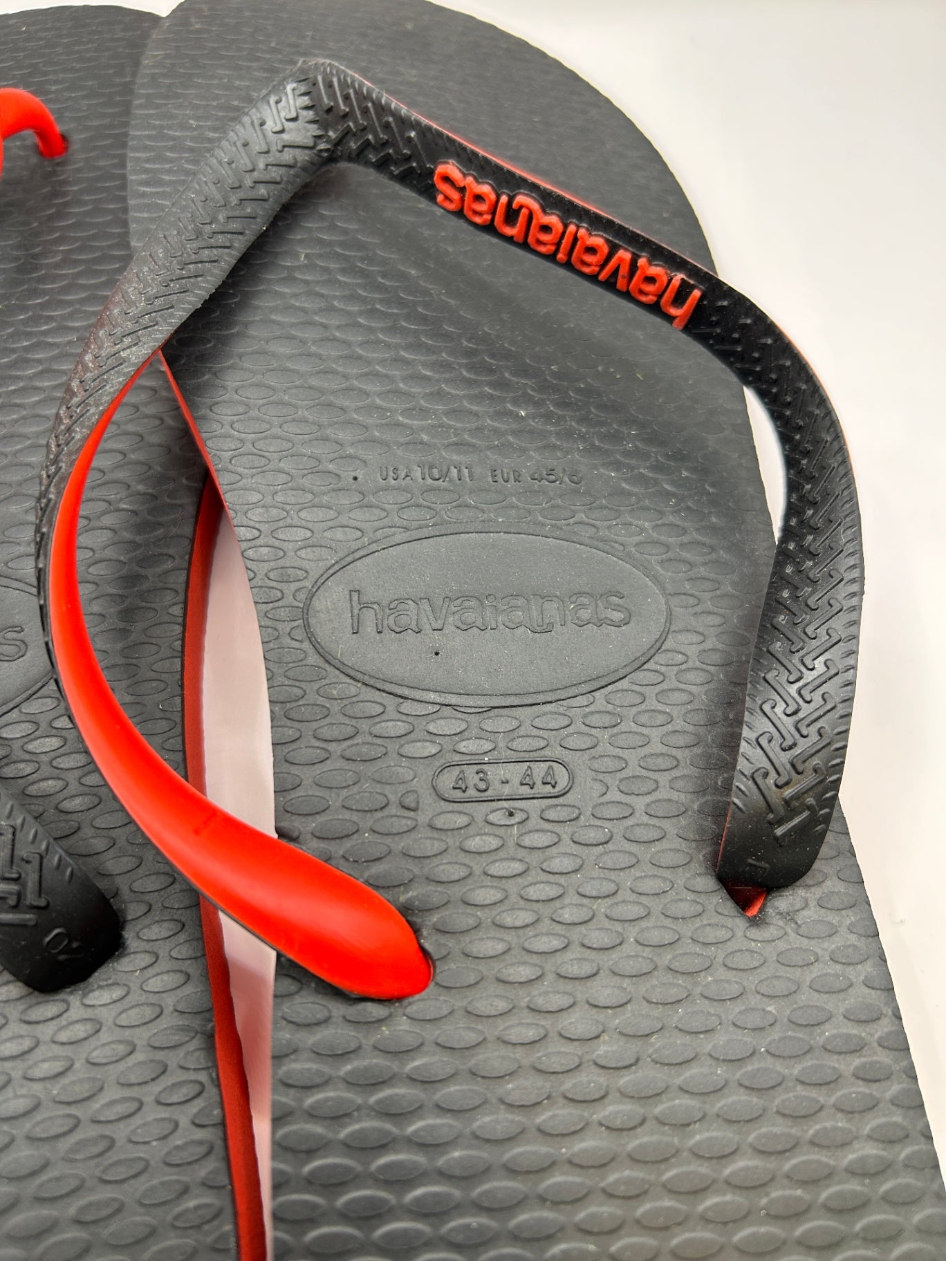 Havaianas Flip Flops Black and Red
