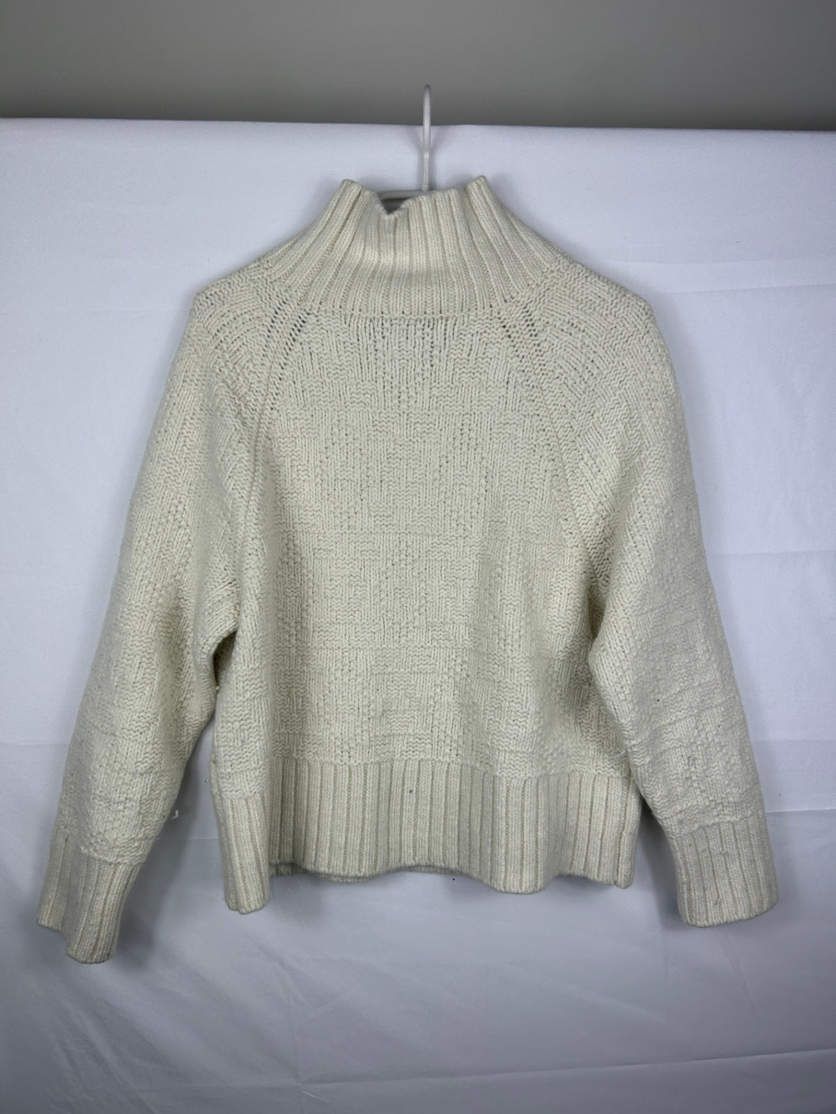 Banana Republic Sweater M Cream/Off-white