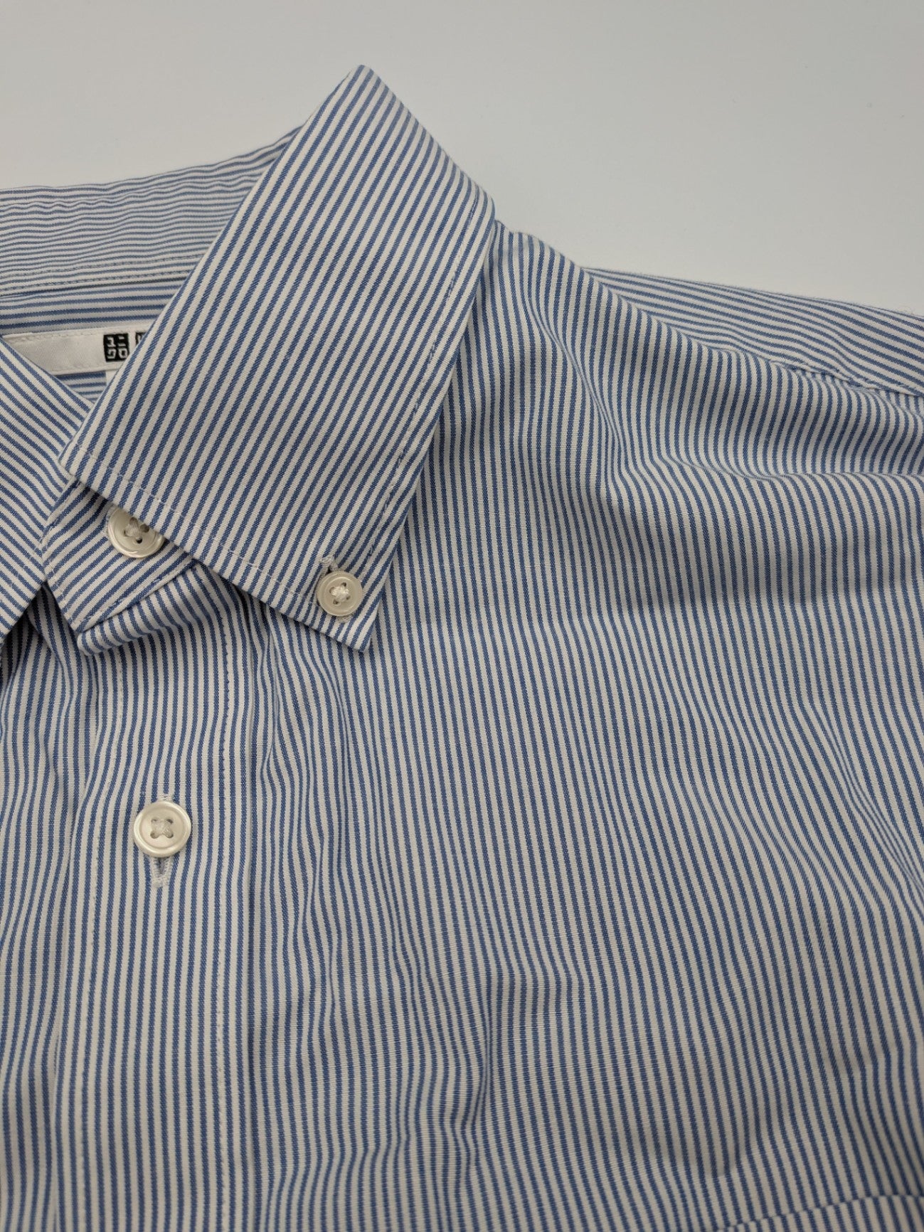 Uniqlo Shirt L Light Blue and White Stripes