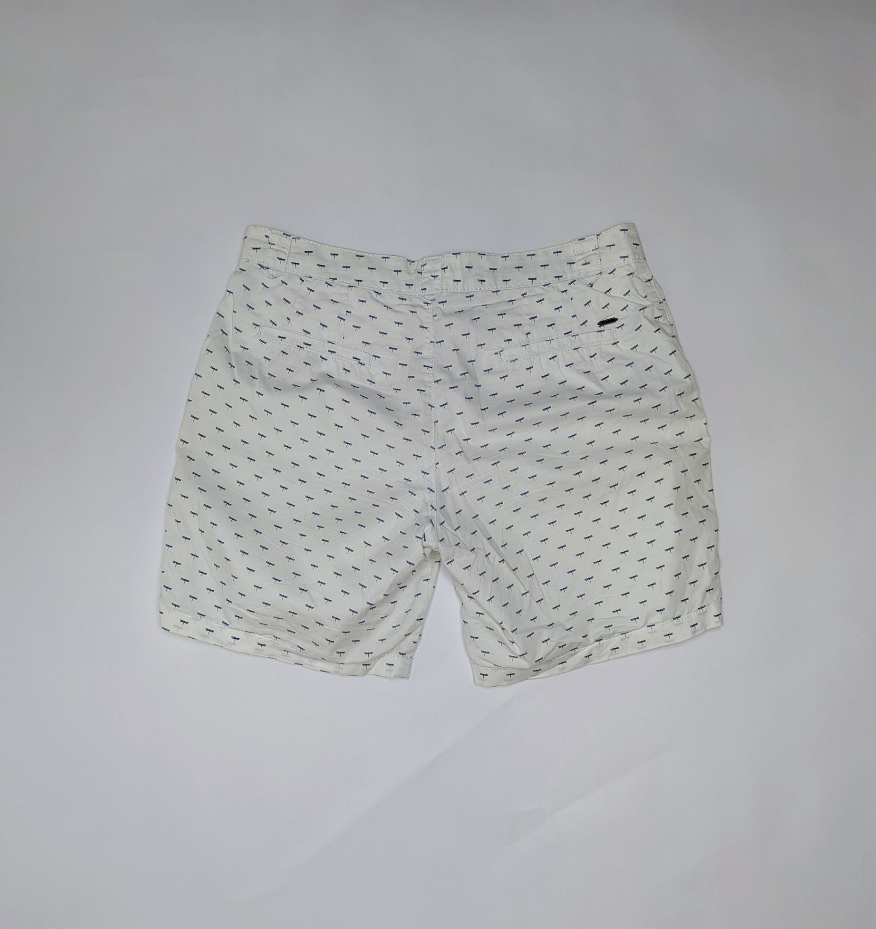 Esprit Shorts 38 White with navy blue pattern