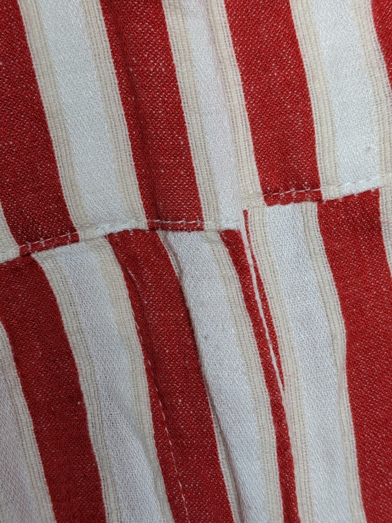 H&M Shorts 38 Red and white