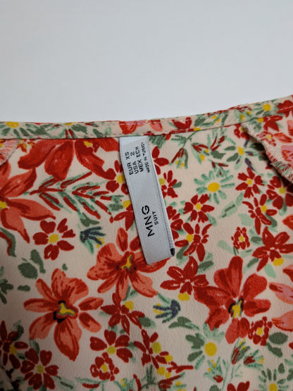 Mango Top XS Red and beige with floral pattern