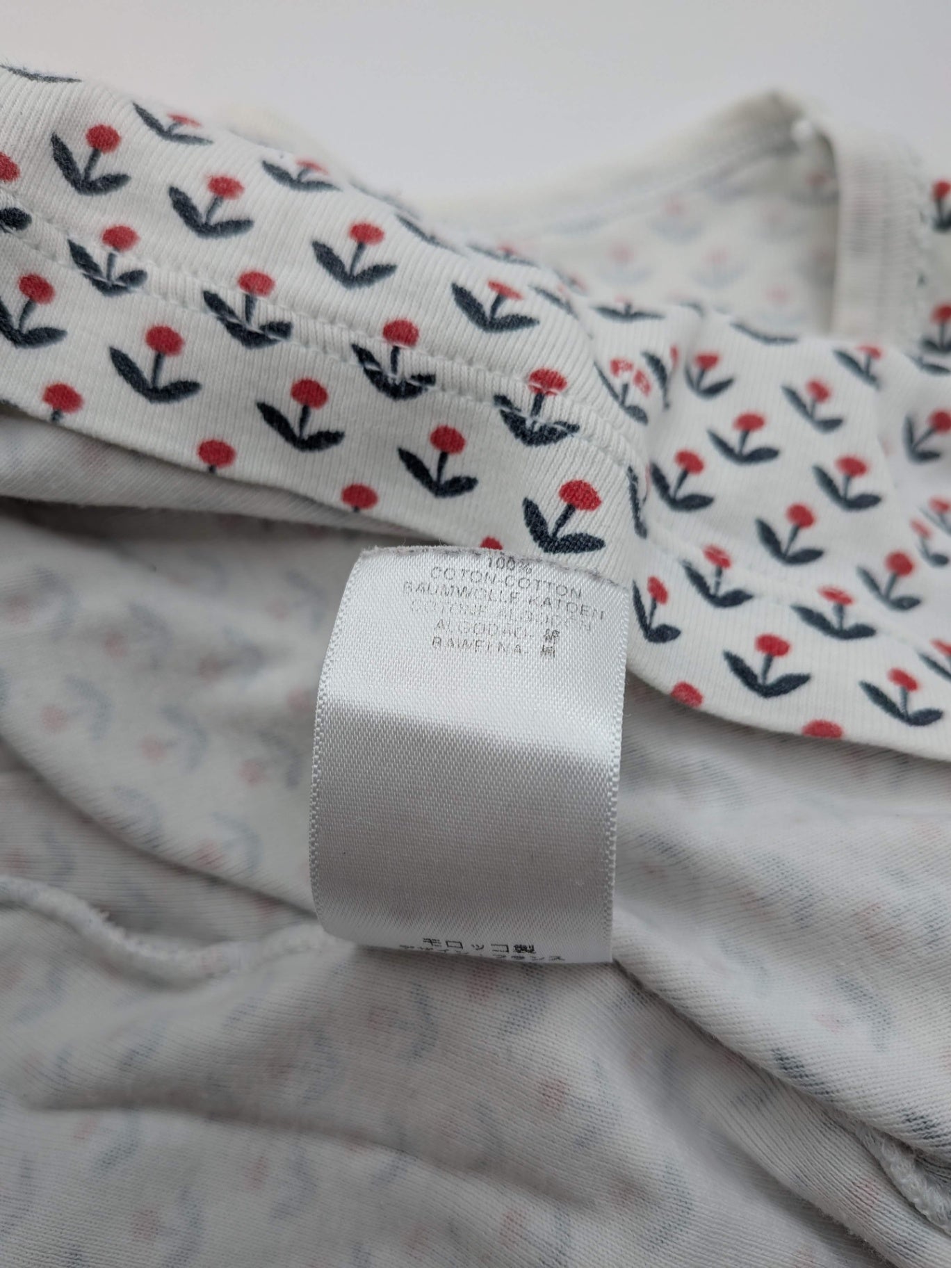 Petit Bateau Dress M White with a pattern of small red and floral elements