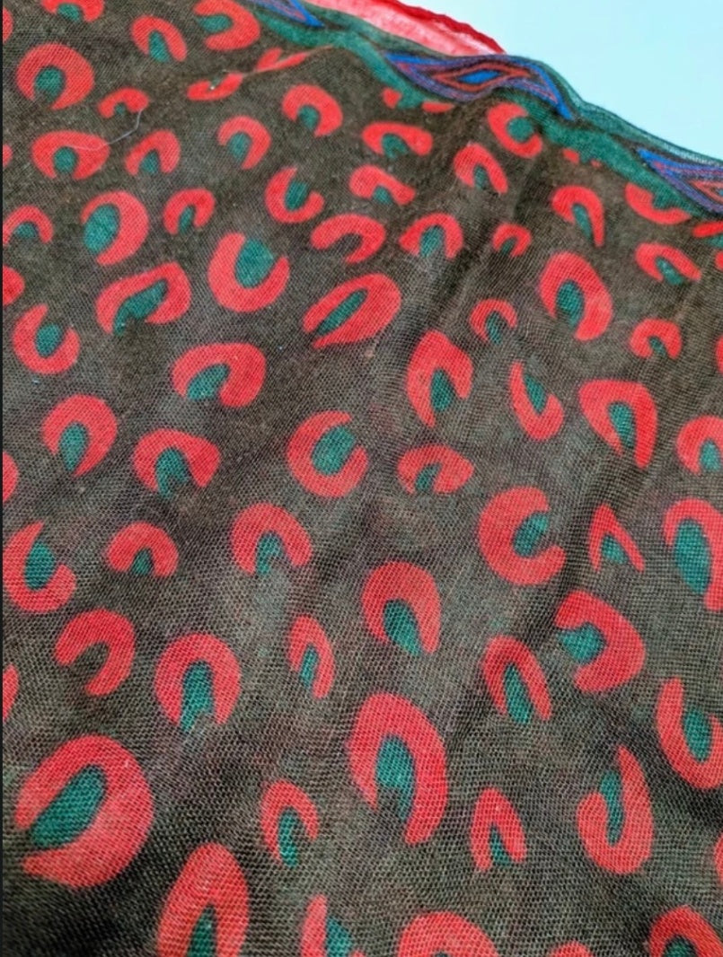 Unknown Scarf Red and green