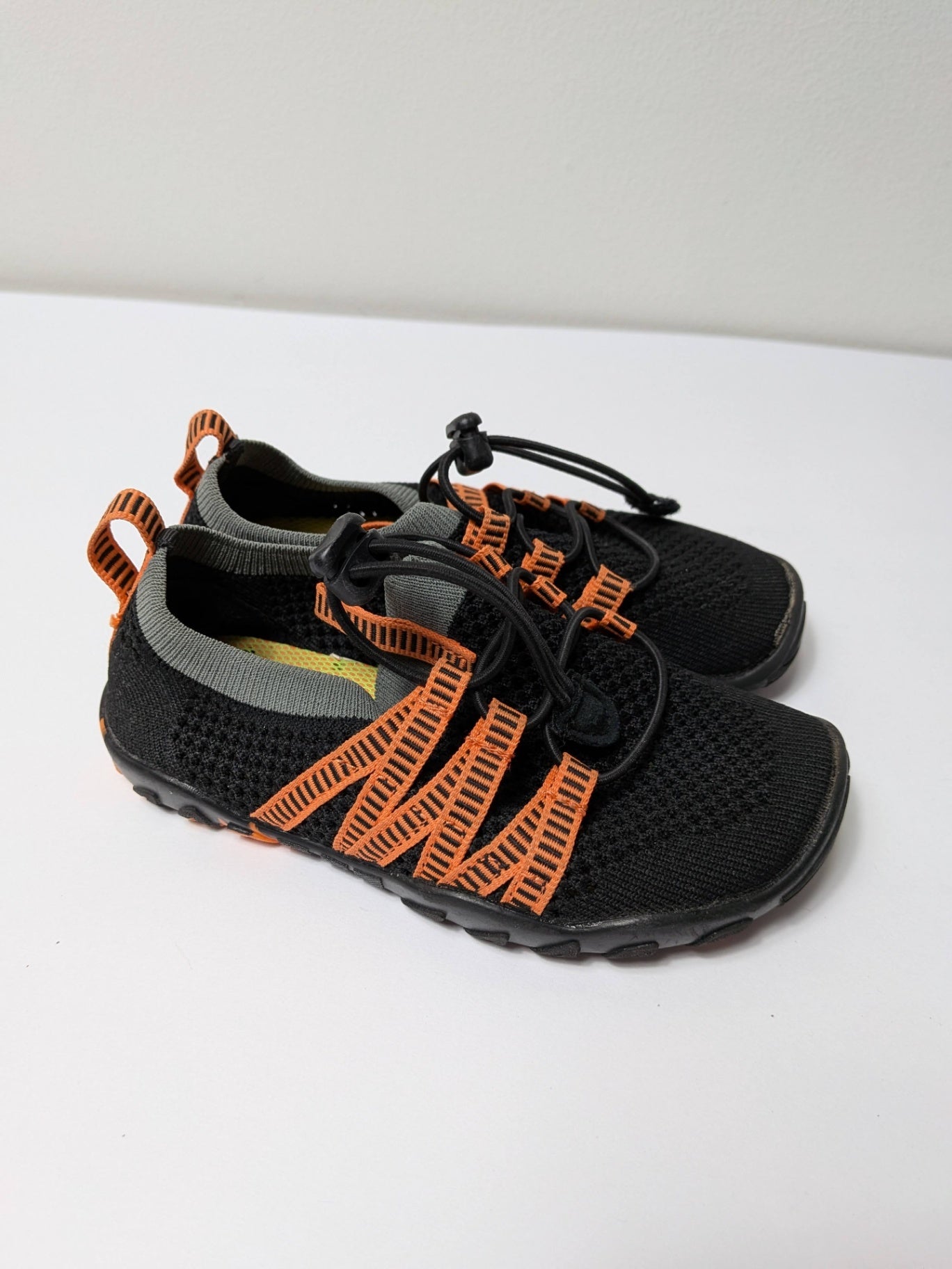 SAGUARO Shoes 26 Black and orange