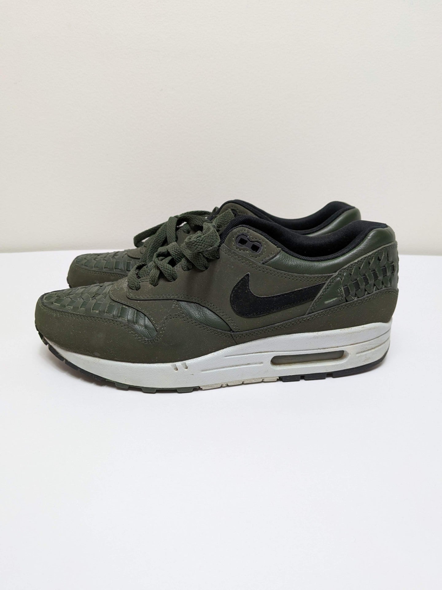 Nike Sneakers 43 Olive Green