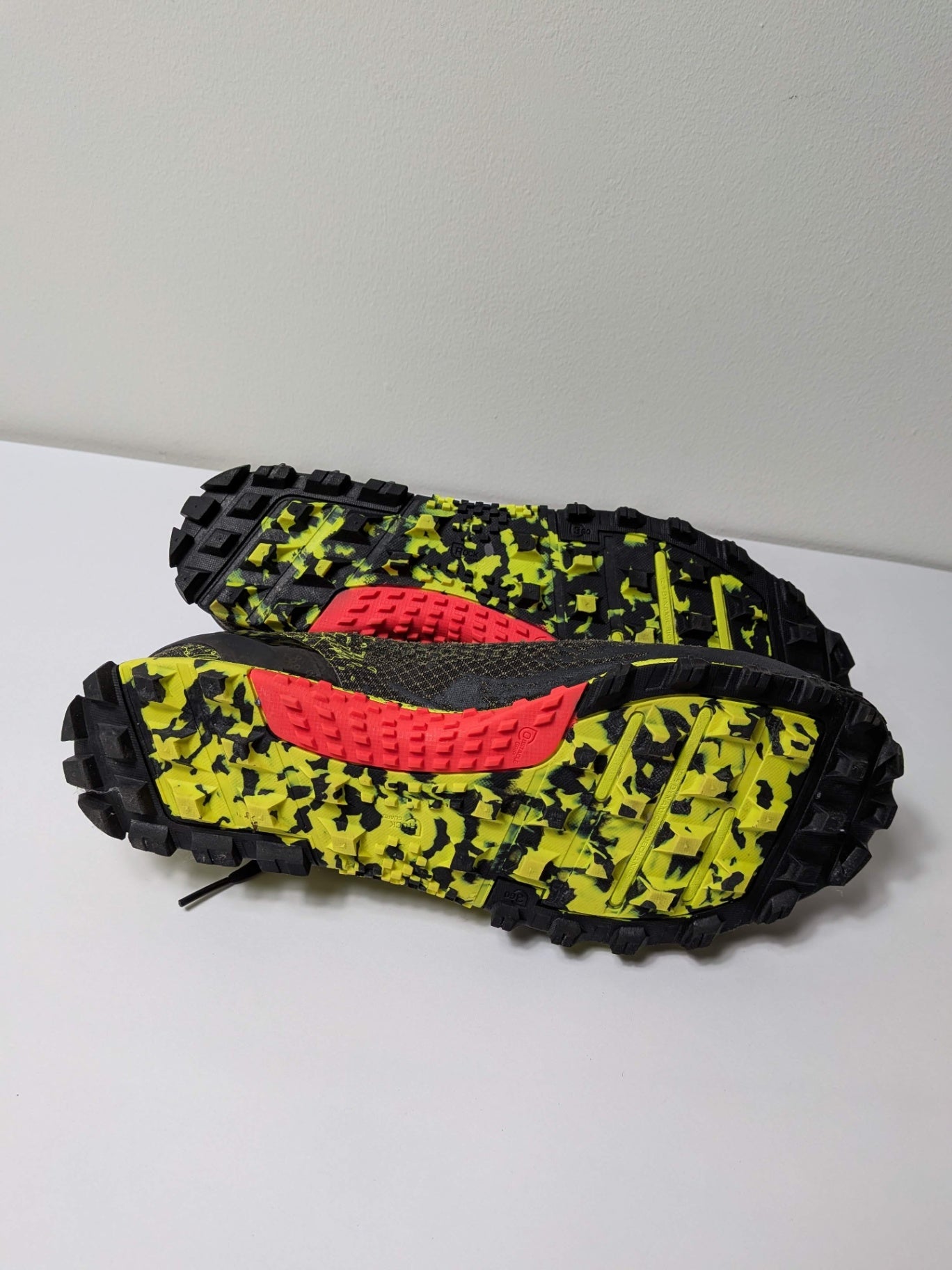Reebok Sneakers 43 Black and yellow