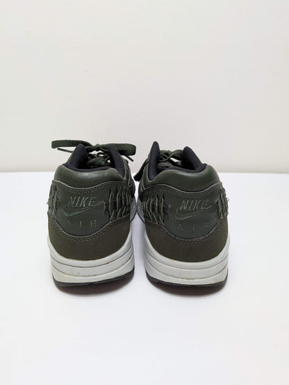 Nike Sneakers 43 Olive Green
