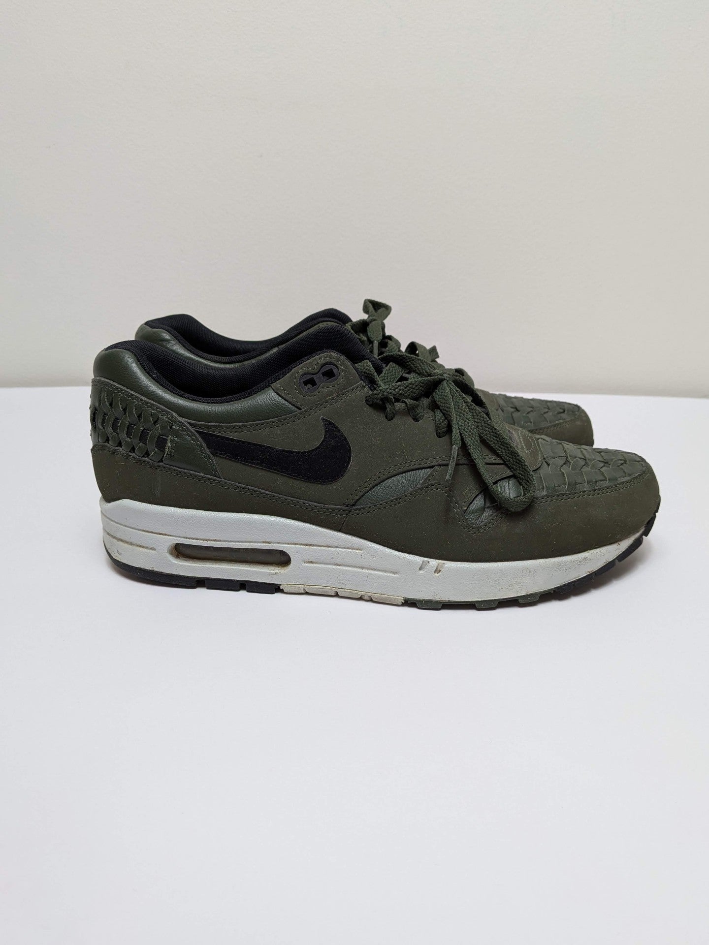 Nike Sneakers 43 Olive Green