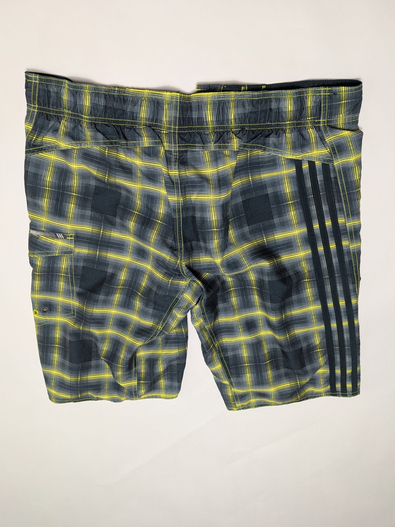 Adidas Shorts M Dark gray, yellow, and white plaid pattern