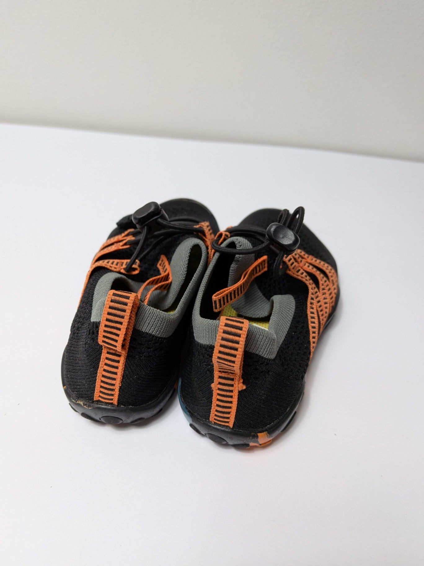 SAGUARO Shoes 26 Black and orange