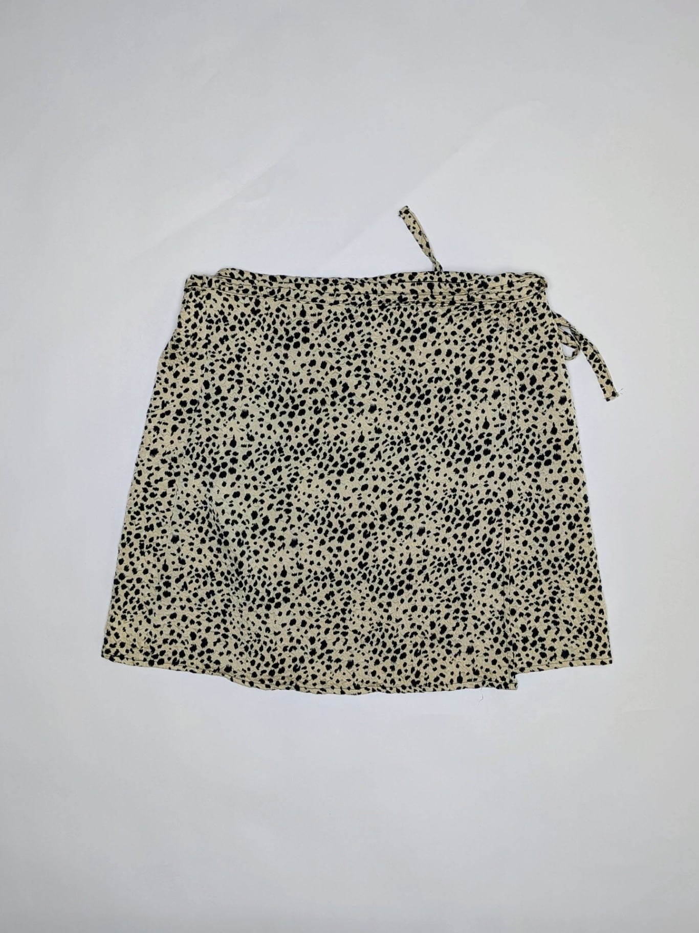 Things I Like Things I Love Skirt L Beige with black spots