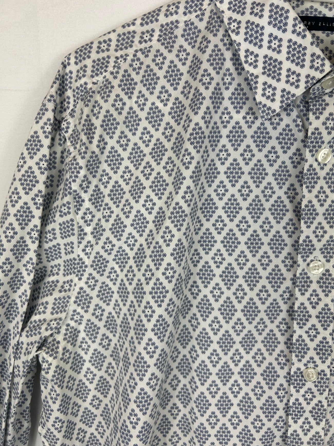 Perry Ellis Shirt L White and blue