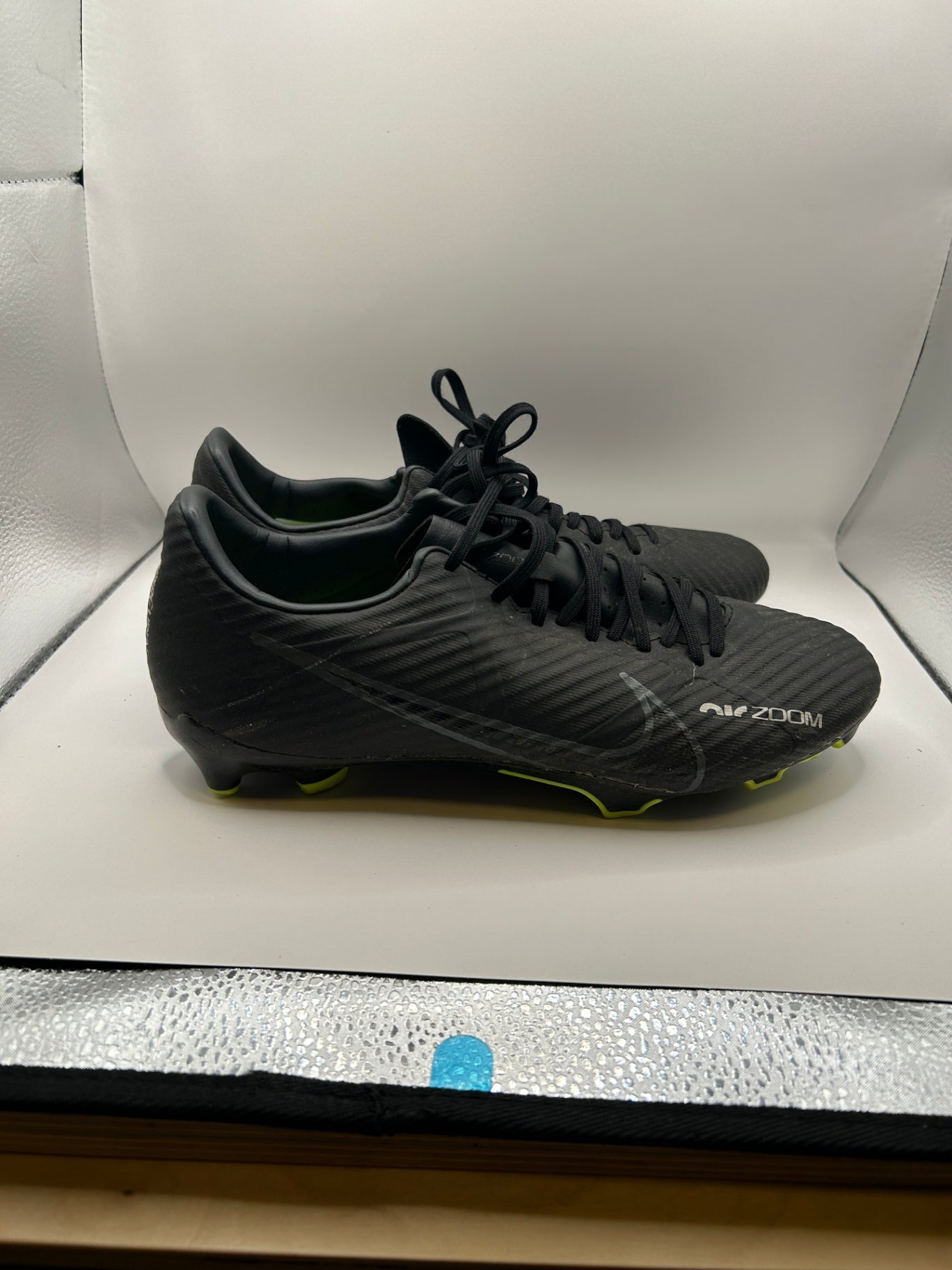 Nike Soccer Cleats 40.5 Black with neon yellow accents