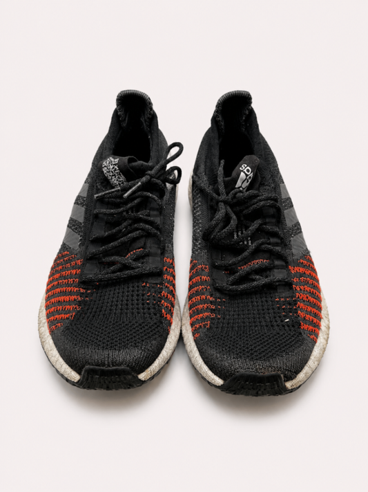 adidas Sneakers 43.5 Black with red accents and white midsole