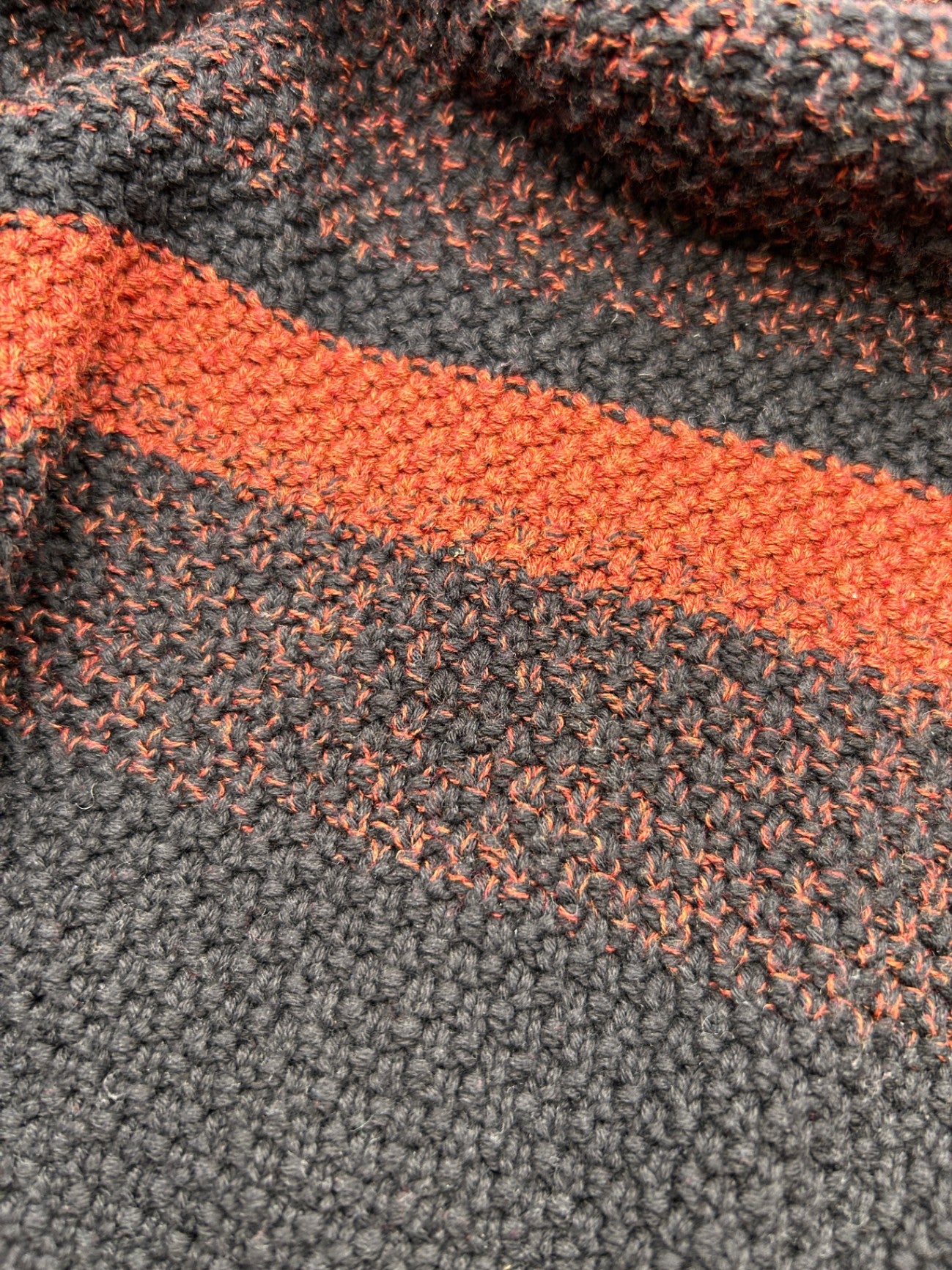 EDC Esprit Sweater Large Black and Orange