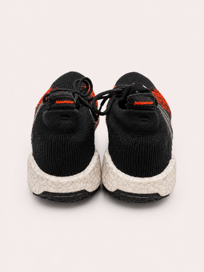 adidas Sneakers 43.5 Black with red accents and white midsole