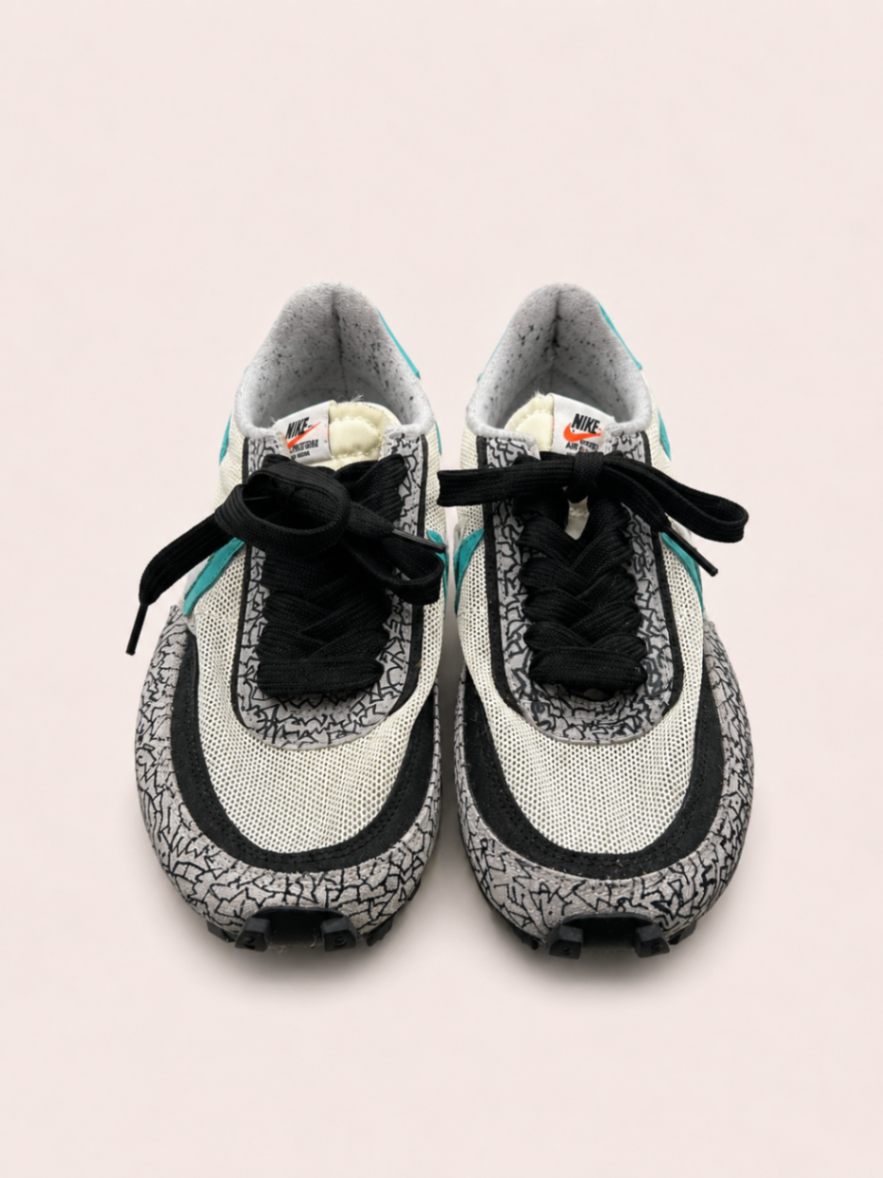 Nike Sneakers White, Black, Turquoise, Light Gray