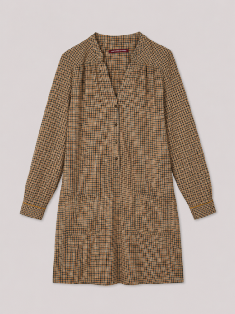 Comptoir des Cotonniers Dress Beige with a checkered pattern of black and red lines