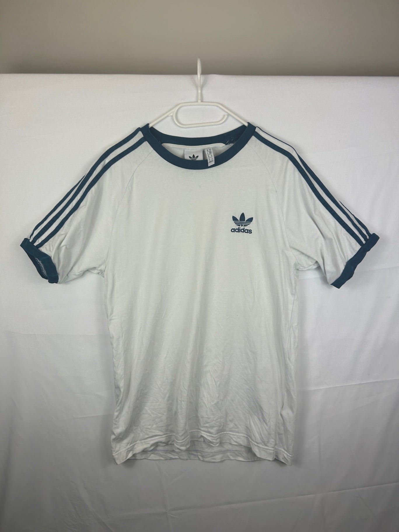 adidas T-Shirt M White with navy blue accents