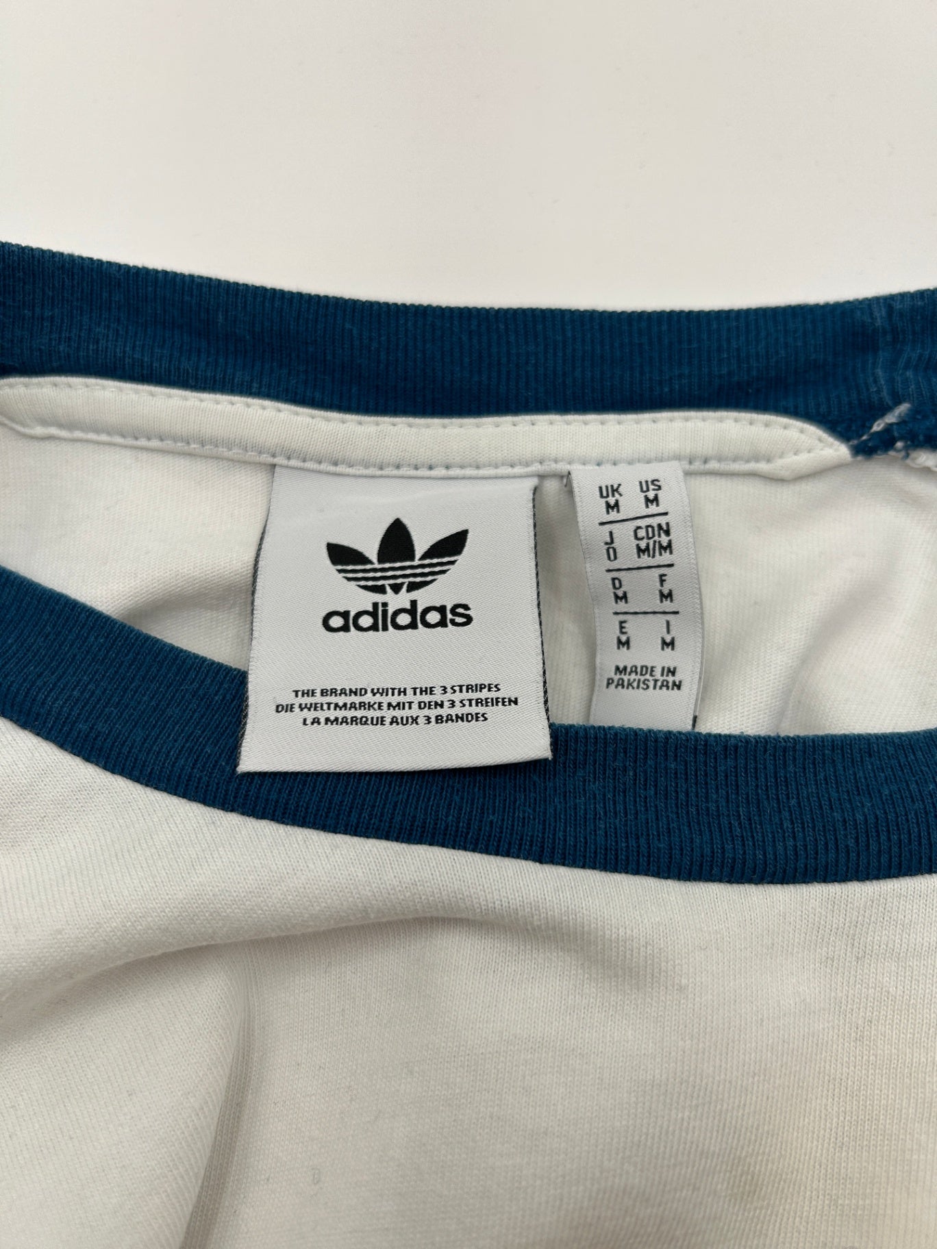 adidas T-Shirt M White with navy blue accents