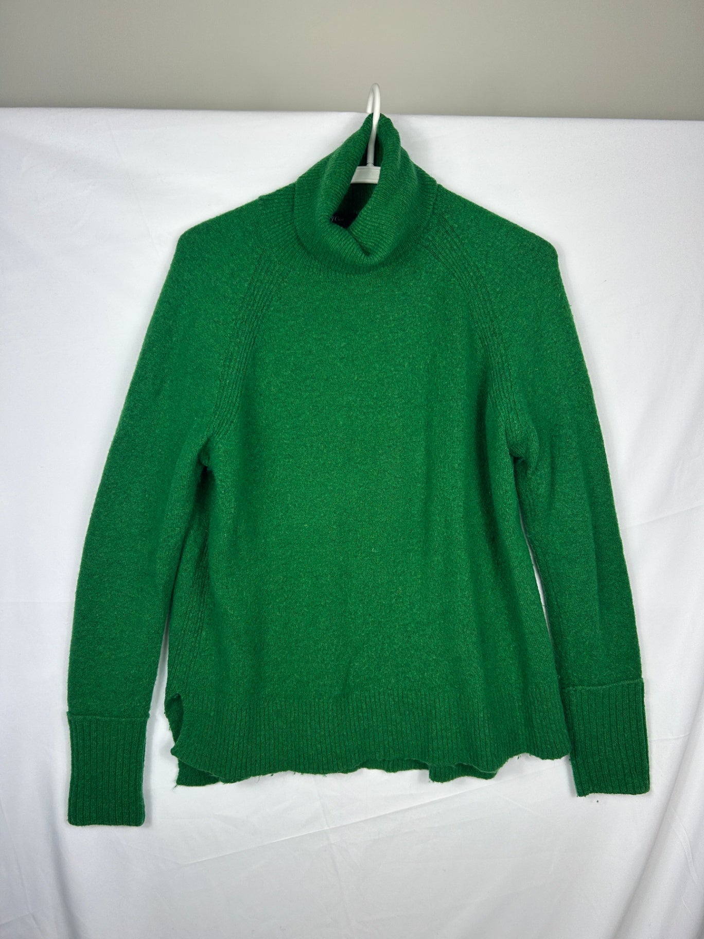 Not visible Turtle Neck Sweater Not visible Green