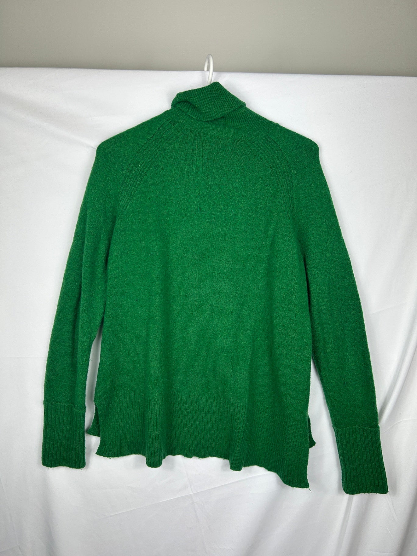 Not visible Turtle Neck Sweater Not visible Green