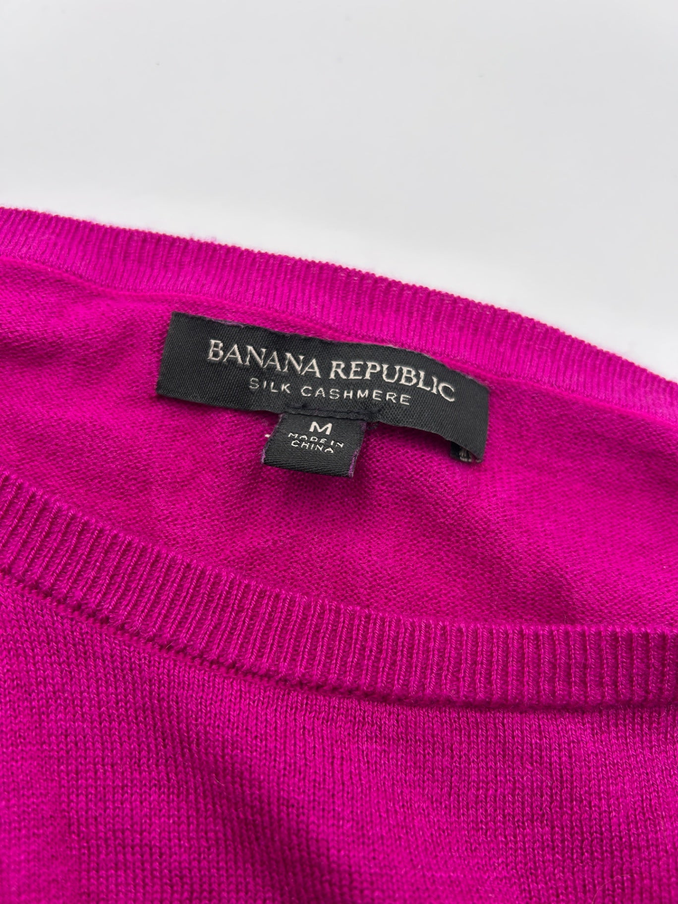 Banana Republic Sweater M Magenta