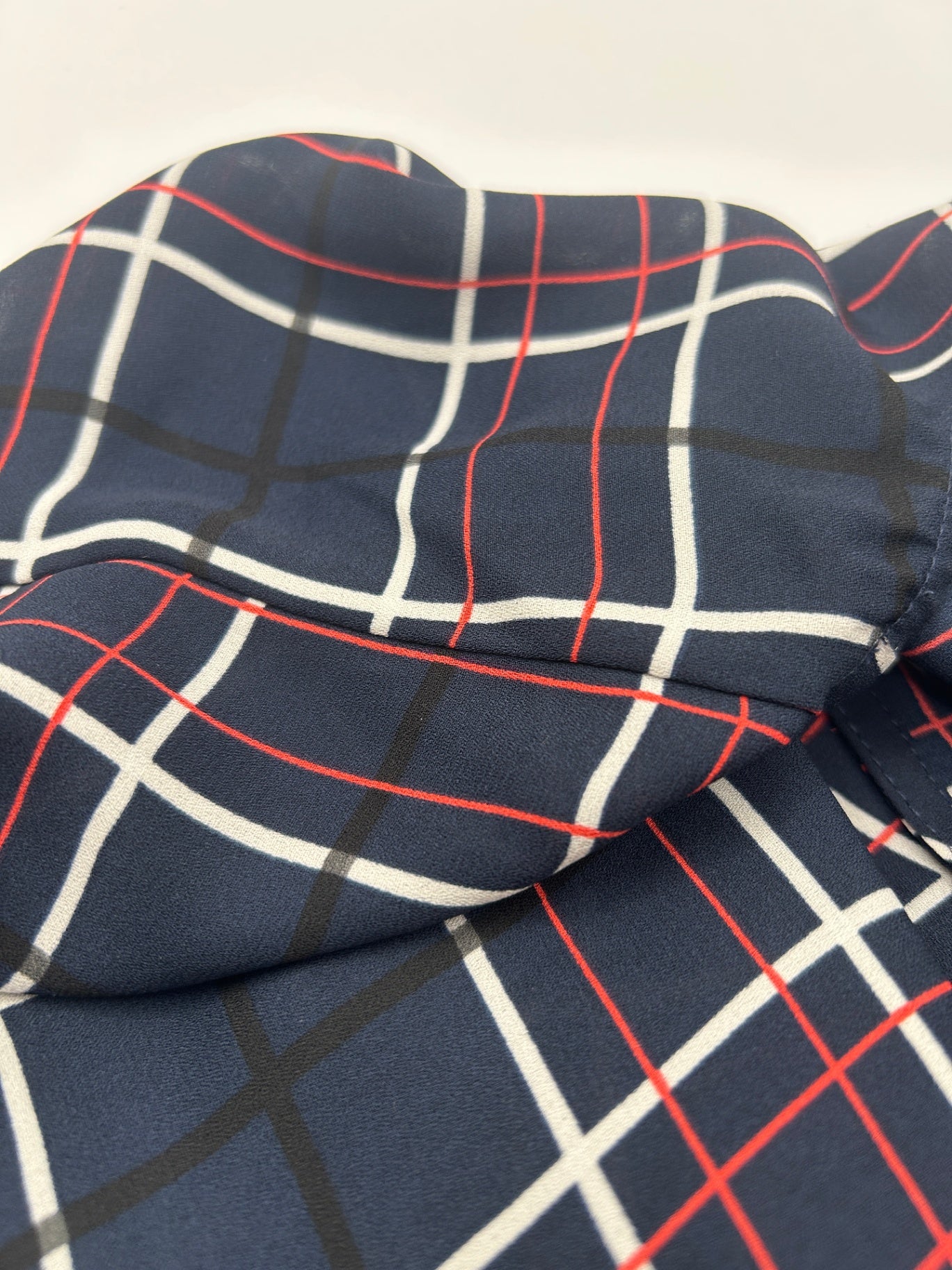 Banana Republic M Navy blue with red and white checkered pattern