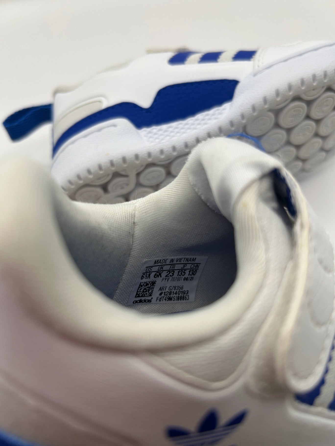 adidas Sneakers 23 White and Blue