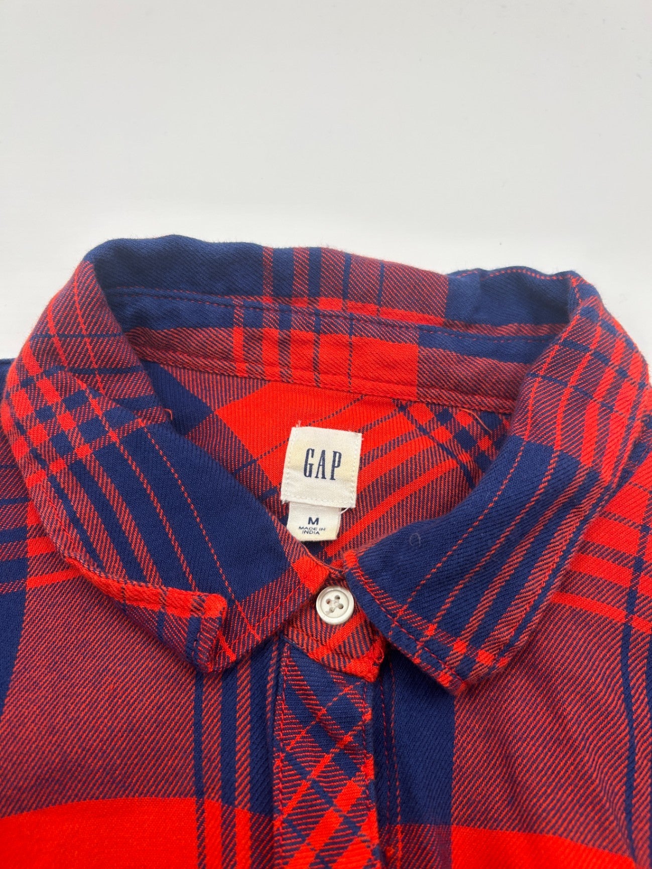 GAP Shirt M Red, Blue
