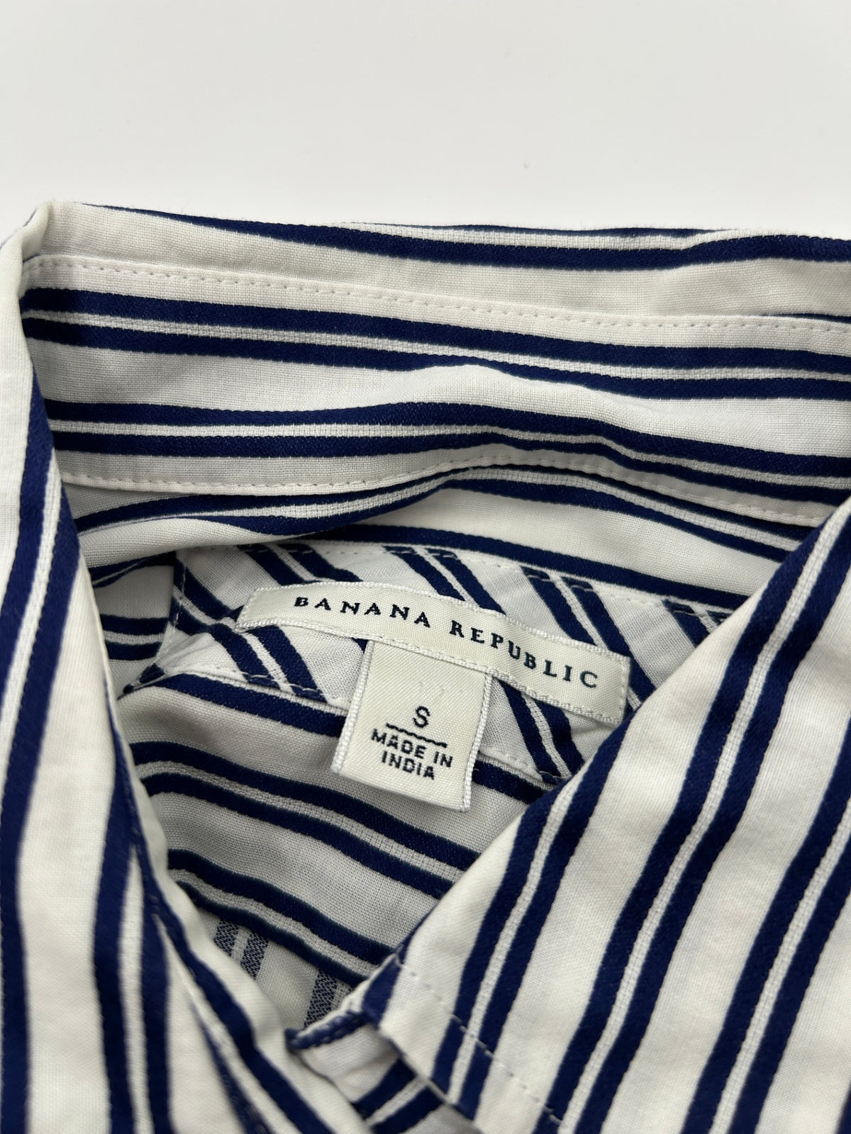 Banana Republic S White with navy blue stripes