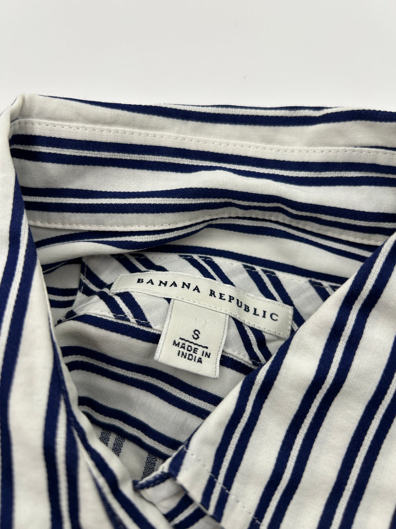 Banana Republic S White with navy blue stripes