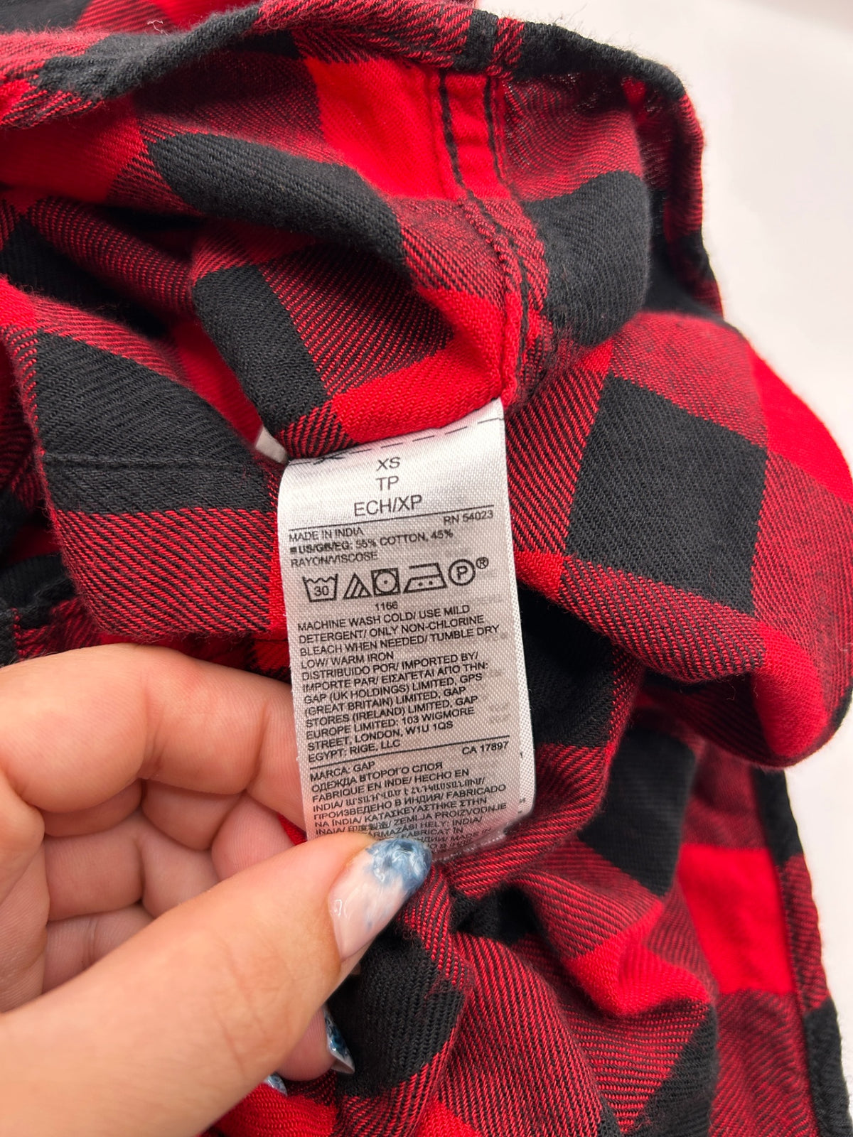 GAP Shirt XS Red, Black
