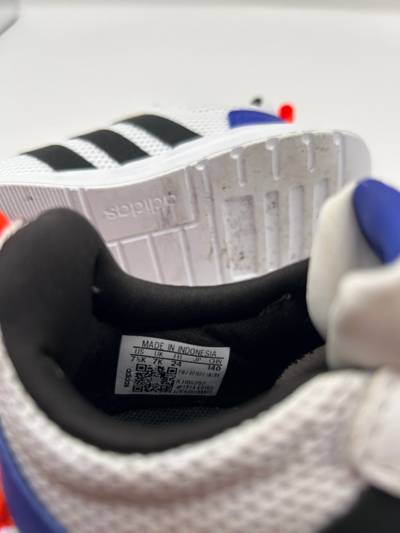 Adidas Sneakers 24 White, blue, black, red
