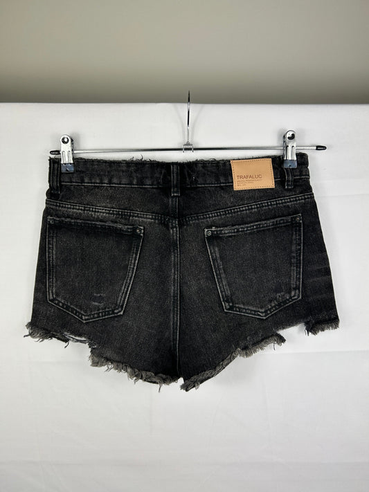 Trafaluc Shorts S Black