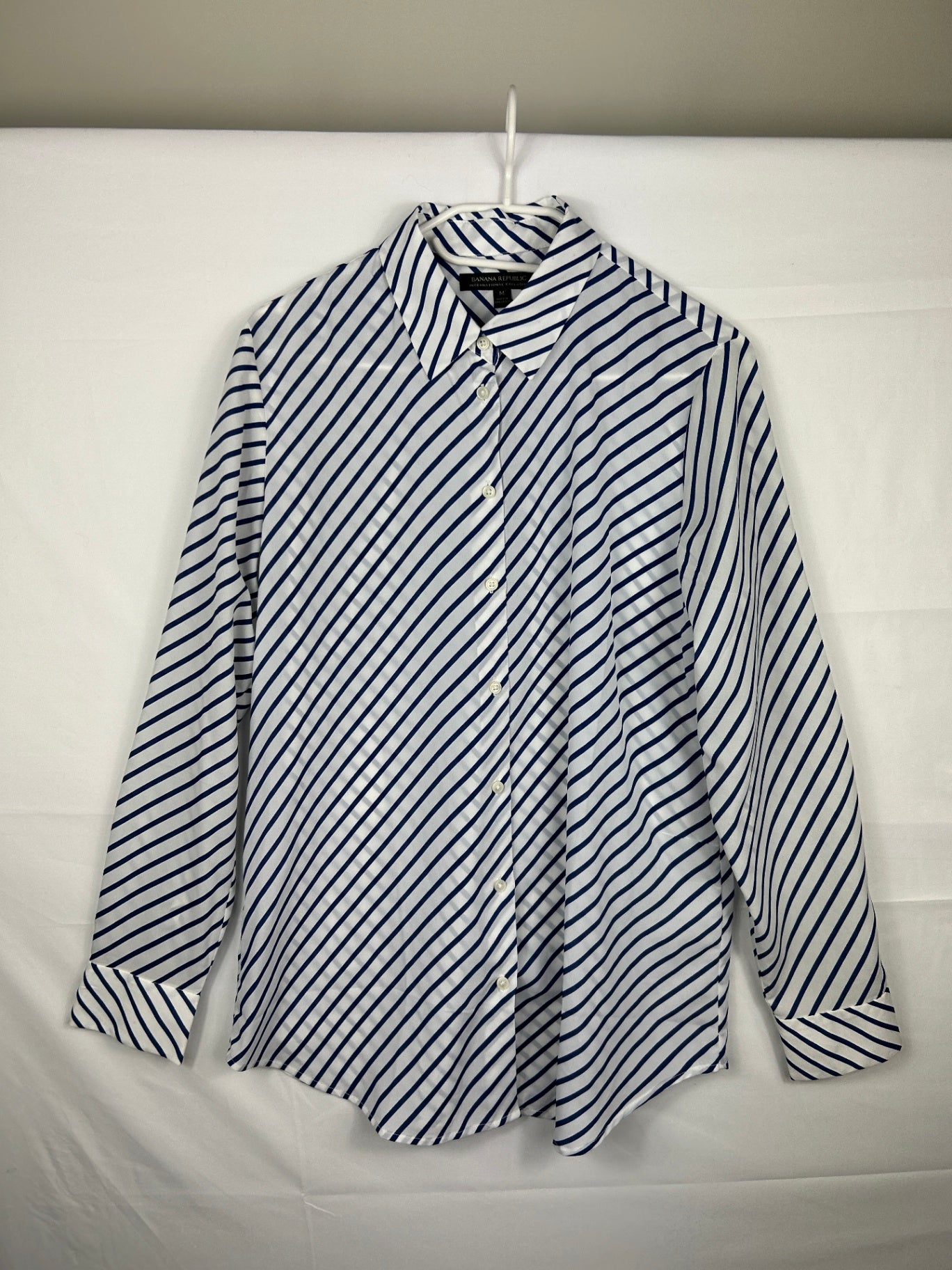 Banana Republic Shirt M White and navy blue