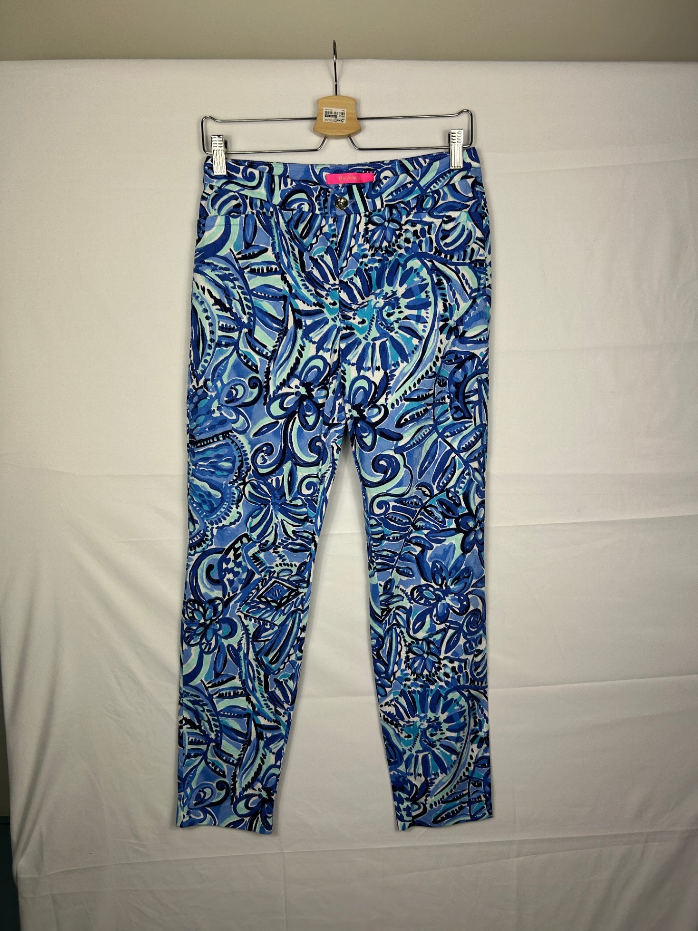 Not visible Jeans Not visible Blue