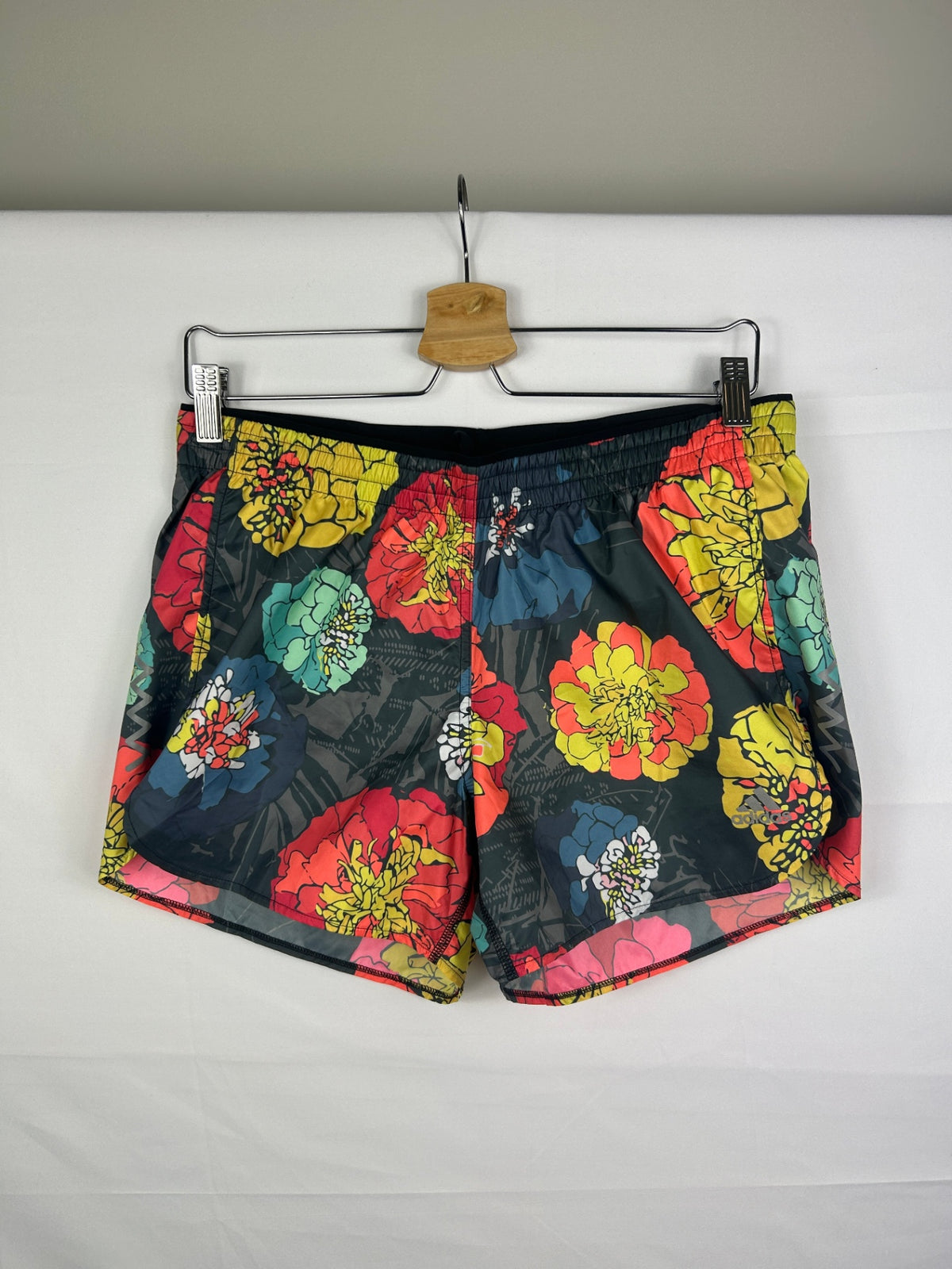 Adidas Shorts M Multicolor