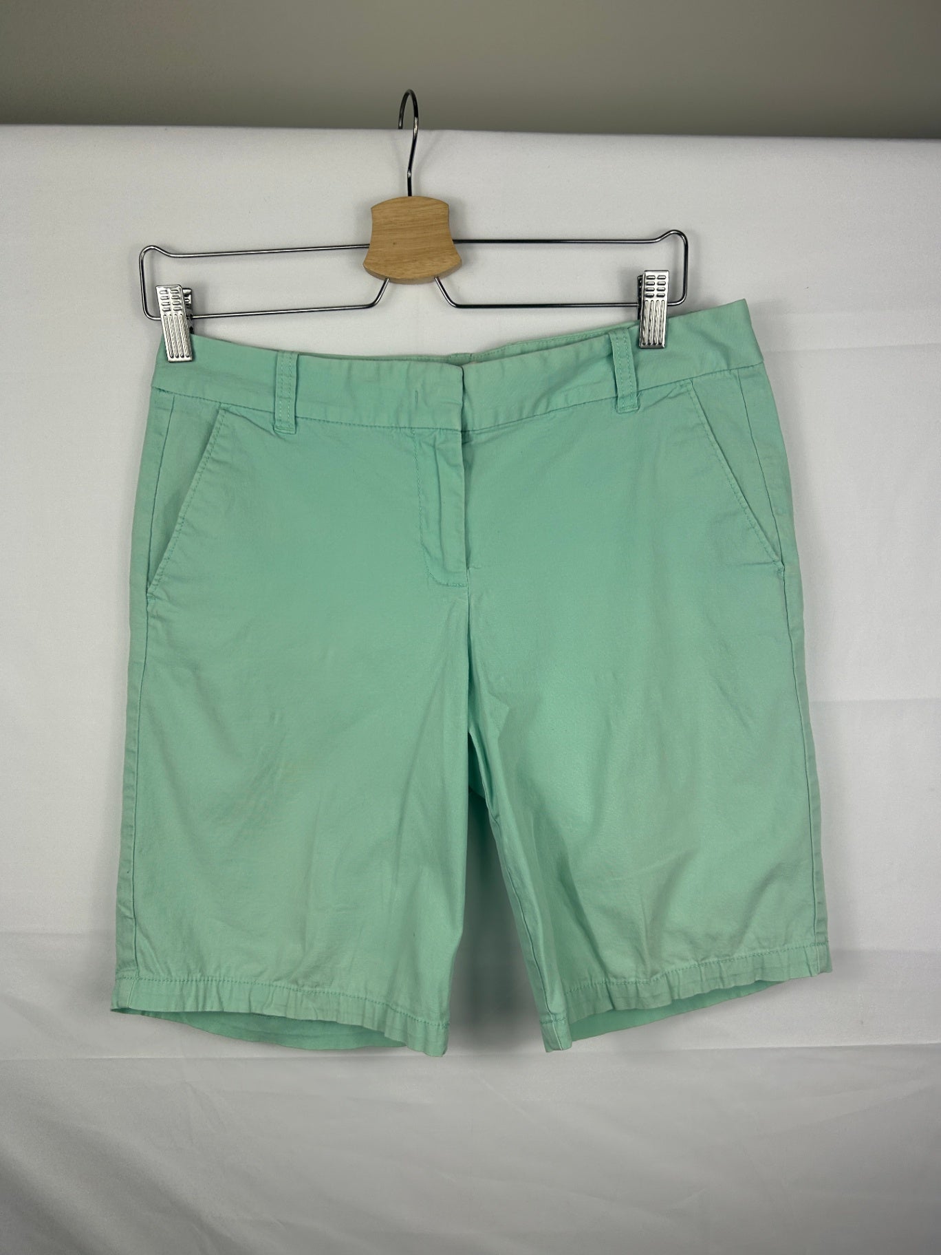 Bermuda Shorts 4 Mint green