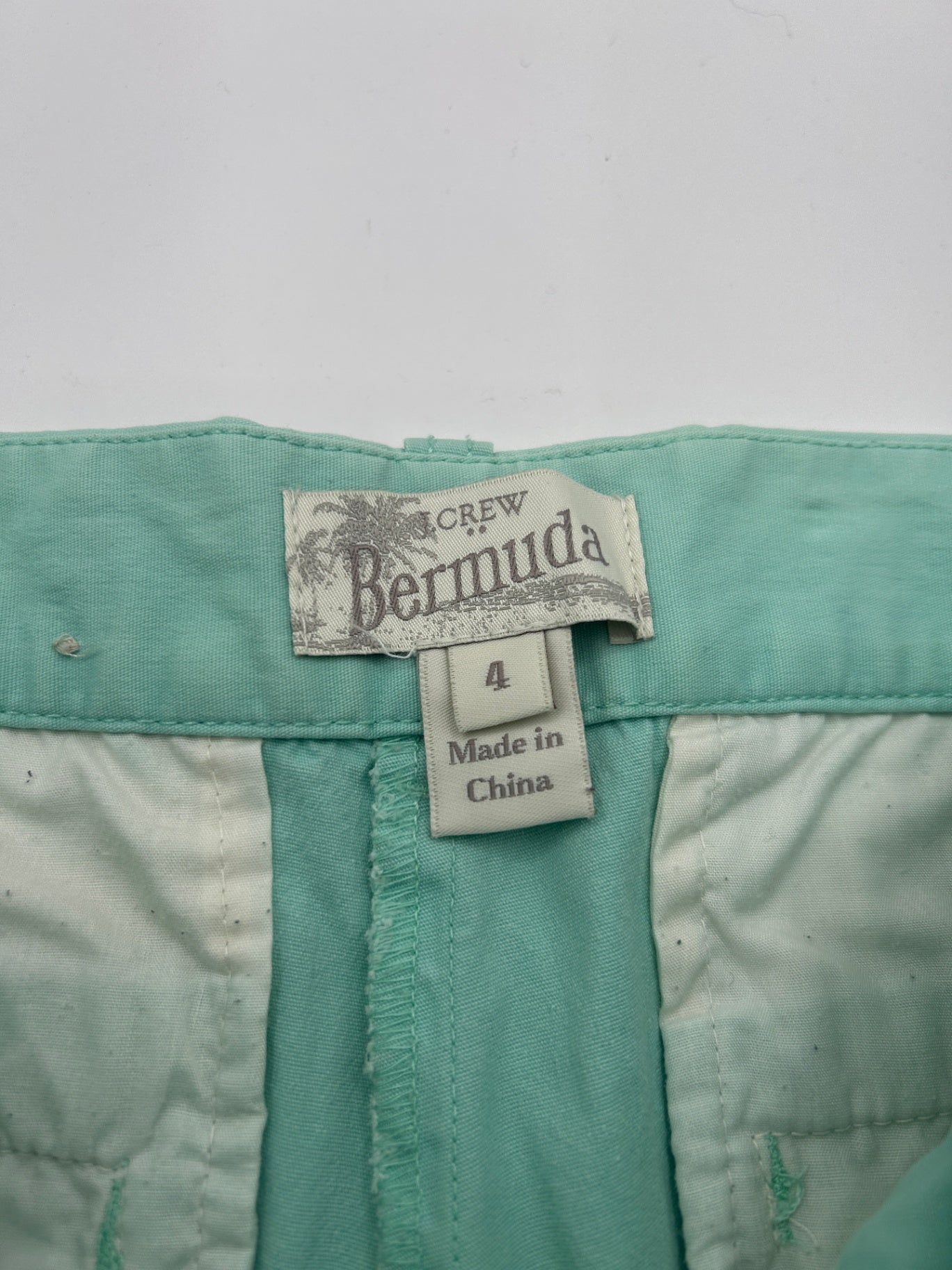 Bermuda Shorts 4 Mint green