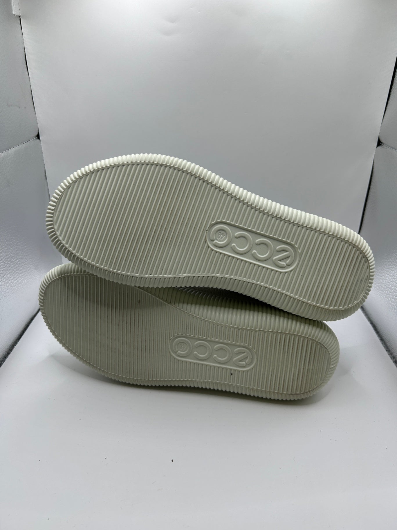 ECCO Sneakers 40 Cream and Blue
