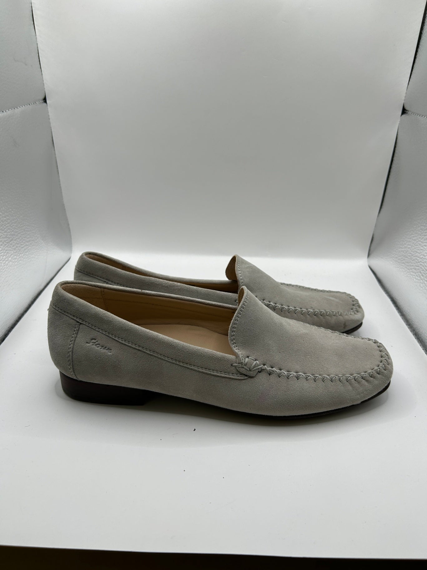 Shoem Loafers 6 F Beige