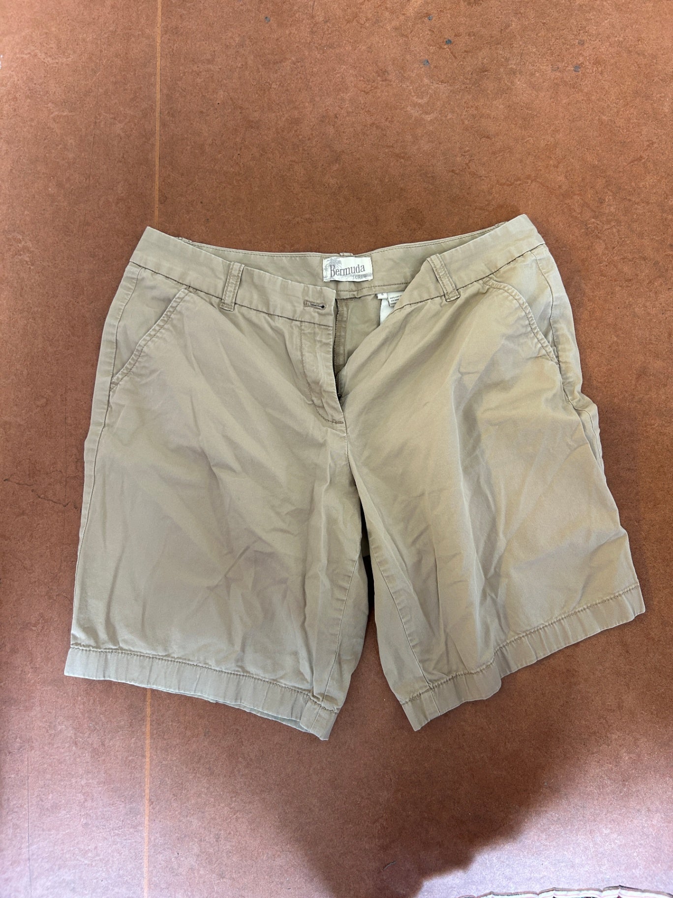 Bermuda Shorts M Beige