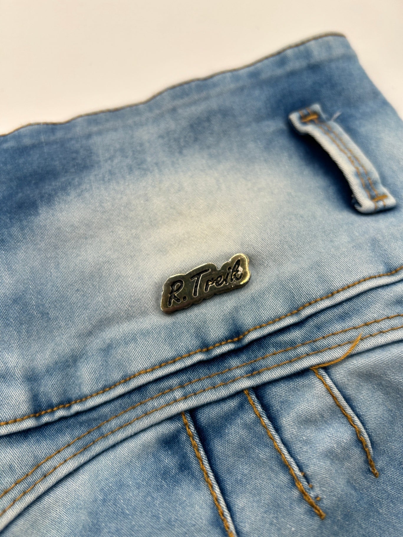 R. Treti M Light blue