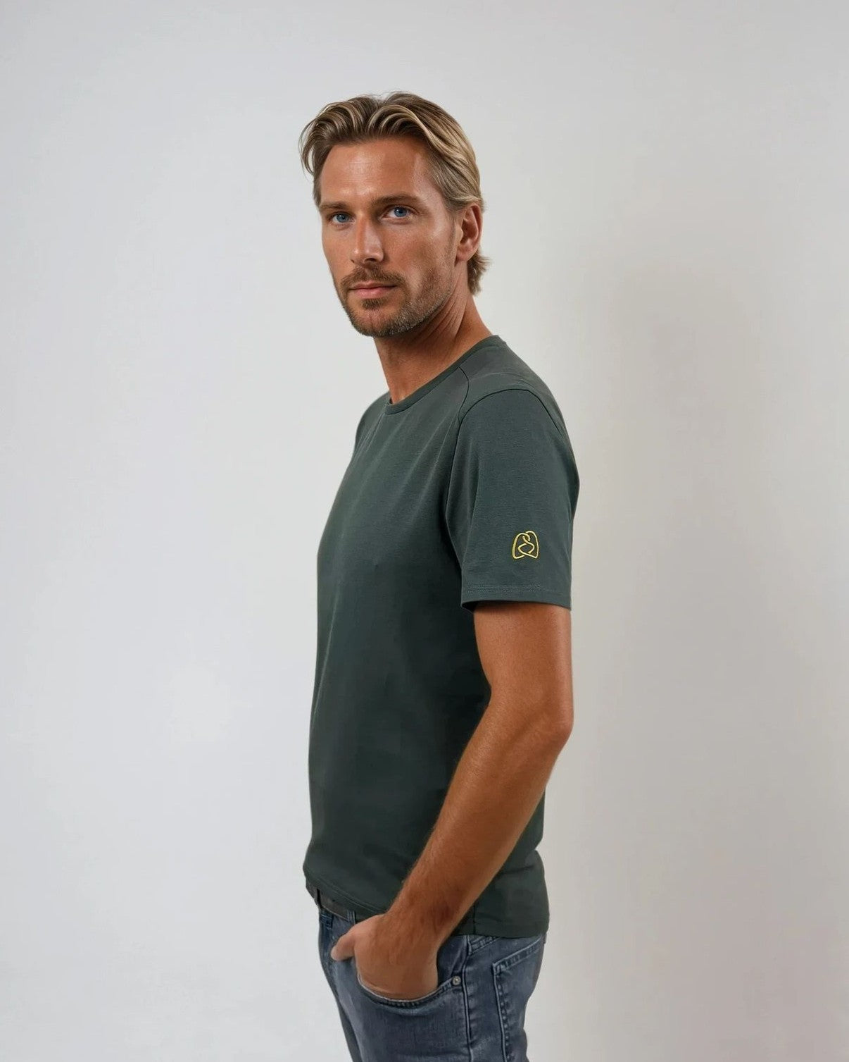 Circlo Signature T-Shirt - Premium Cotton Blend